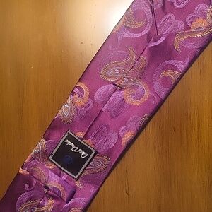 David Donahue 100% Silk Tie